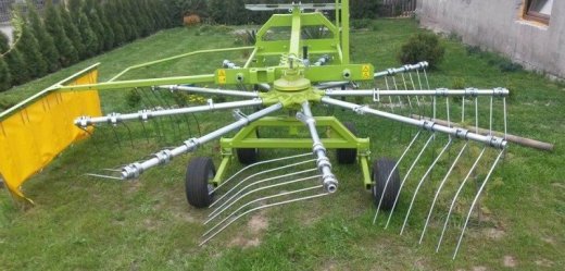 Intertech ZKT350 Hrabačka sena