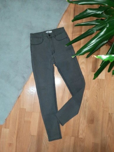 dámske rifle Pull&amp;Bear