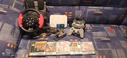 PS ONE + VOLANT+ PRISL. + SERIA CRASH BANDICOOT