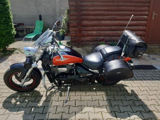 SUZUKI INTRUDER