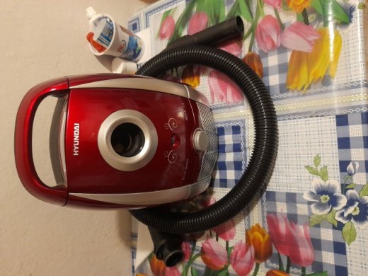 Predám vysávač HYUNDAI