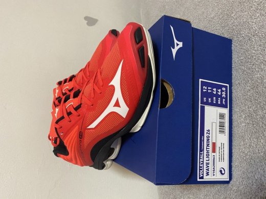 Mizuno Wave Lightning Z6