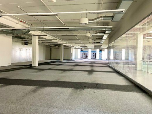 Prenájom obchodného priestoru 1026 m2