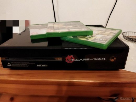 Xbox one + 3 hry a kabeláž