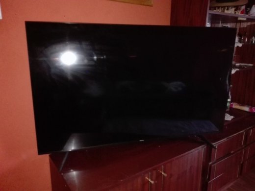 Televízor Hisense 146cm