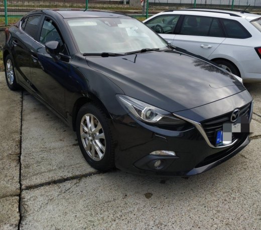 Predám Mazdu 3 sedan