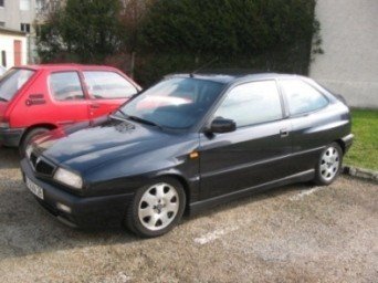 rozpredam diely suciasky Lancia Delta 98