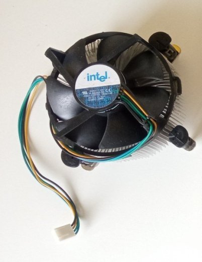 chladič procesora INTEL D34017 001