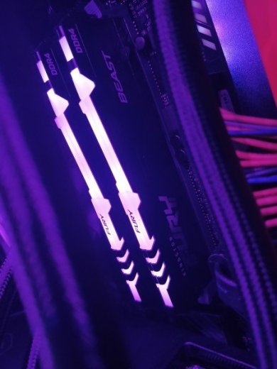 32GB KIT Hyper X fury 16gb/ Kingston Fury 16gb RGB