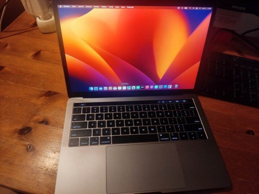 APPLE MACBOOK PRO 13 RETINA TOUCH BAR I5 256GB