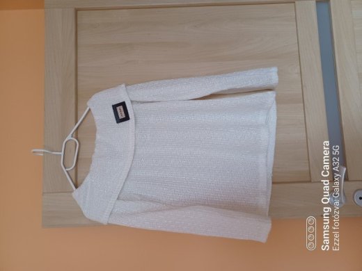 Pulover/6 euro/kus