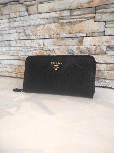 PRADA peňaženka