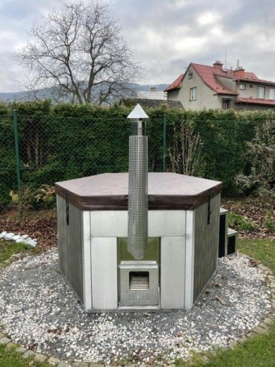 Nerezový kúpací sud