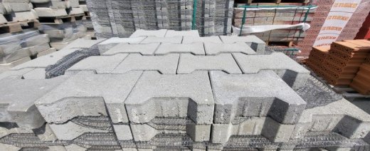 NA PREDAJ – ZÁMKOVÁ DLAZBA ,,H,, sivá– 6cm