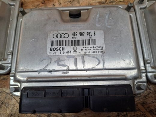 Audi A6 C5  2.5tdi v6  ovládač motora