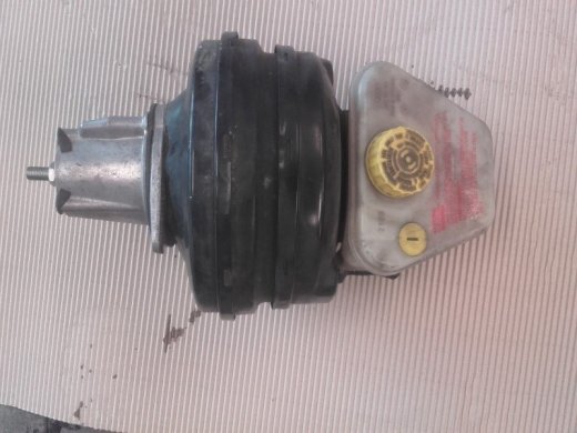 Audi a8 d3  asistent bŕzd devander