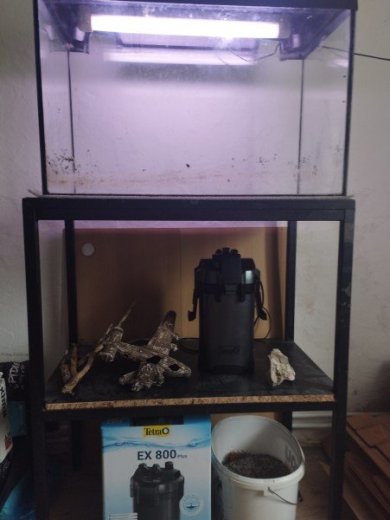 Predám komplet zariadene aquarium