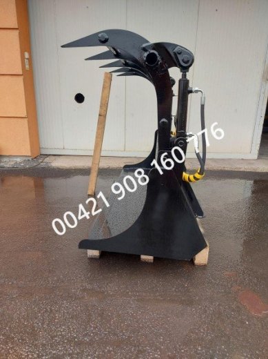 Predám novú lopatu s pridržiavačom na Euro traktor