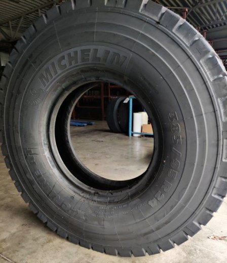 385/95 R24 autožeriav