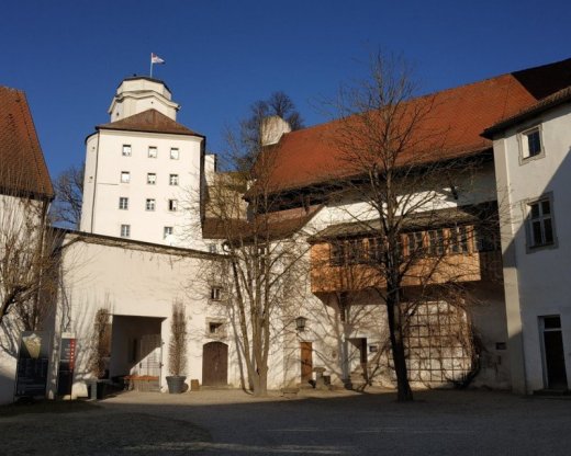 Opatrovatelka, opatrovatel, zdravotna asistentka