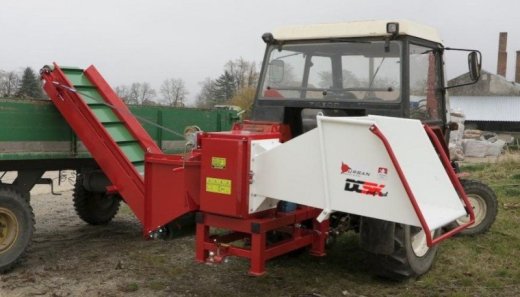 Štiepkovač URBAN TR110 S DOPRAVNÍKOM 2,6m DO BOKU