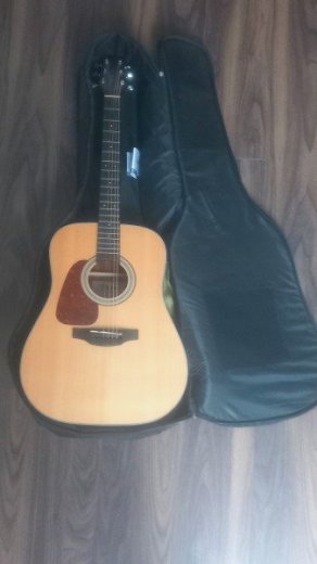 Ľavácka Takamine akustická gitara