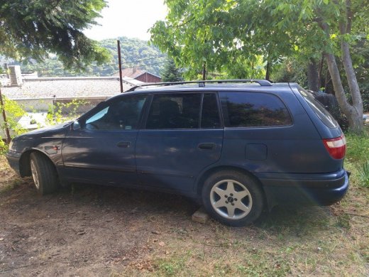 Toyota Carina E 2,0 GLi SW  98kW