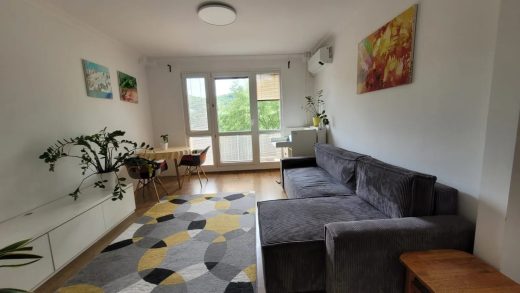 PRIESTRANNÝ 3-IZBOVÝ BYT S BALKÓNOM – TEPLICKÁ,