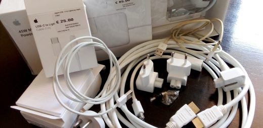 Predám príslušenstvo k Apple iPhone a iMac