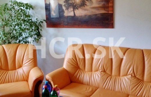 Priestranný tehlový byt s balkónom - ID 1605031602