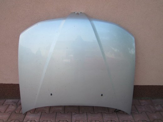 Kapota Mitsubishi Carisma lift
