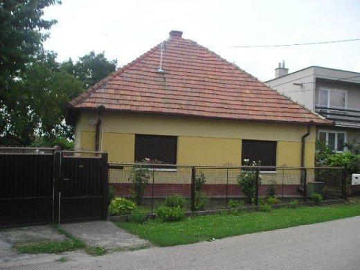 Starší rodinný dom BEŠEŇOV