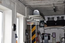 Areal autoservisu s kompletným príslušenstvom