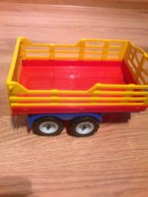 Traktor s vleckou