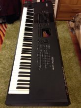 YAMAHA MOTIF XF 8 + hardcase GRATIS