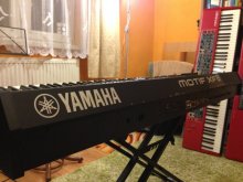 YAMAHA MOTIF XF 8 + hardcase GRATIS