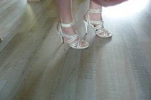 Luxusne Zip Sandale s cervenou podrazkou - vel. 39