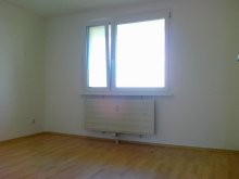 Ponúkam na predaj 3-izbový byt