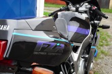 YAMAHA FZR 600 GENESIS - 1.majitel - KRÁSNÁ