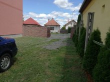 Ponúkam krásny, slnečný pozemok v Podlužanoch