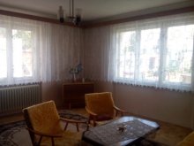 Ponúkam na predaj 5 izbový RD v centre Levíc