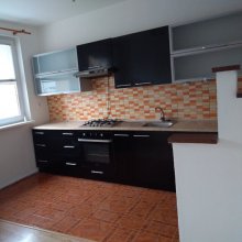 3 izbový byt s loggiou na predaj .