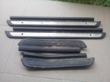 Volvo diely - komplet dverové prahy