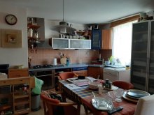 Na predaj veľkoplošný svojpomocný byt s garážom