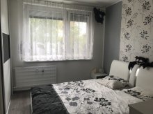 Predám 3 izbový byt s balkónom v Leviciach.