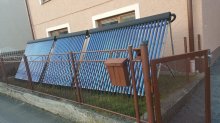 Solárne trubicové kolektory v stojanoch