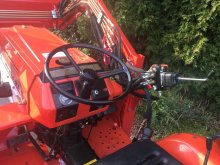 Traktor Kubota B1402DT s čelním nakladačem