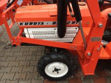 Traktor Kubota B1402DT s čelním nakladačem