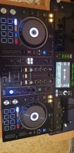 Pioneer XDJ RX2 konzola