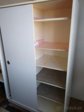 Satnikove skrine a dve ulozne skrinky